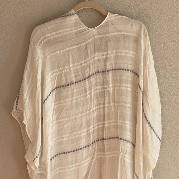 NWT Blue & White Bohemian Coverup Shawl - Francesca’s, S - Picture 7 of 8